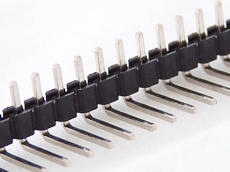 Header pin row - Bent Male